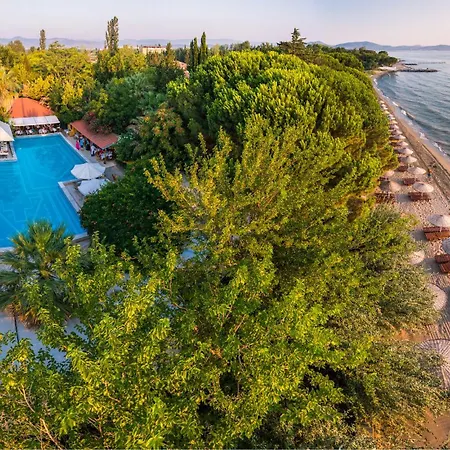 Club Orient Resort *
