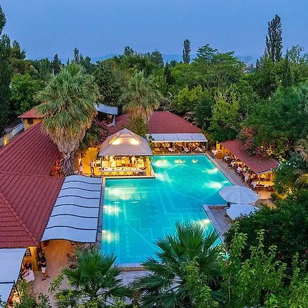 Club Orient Resort *